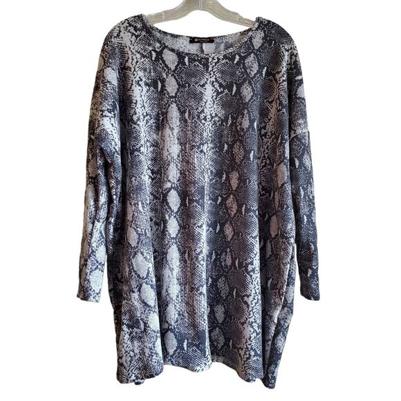 BOMBOM Women's M Tunic Top Snakeskin Print Gray 3/4 Fitted Sleeve Oversized Fit - Picture 1 of 7